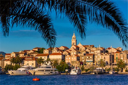 simsearch:700-08765311,k - Cityscape with Korcula Cathedral in Centre, Korcula, Dalmatia, Croatia Fotografie stock - Rights-Managed, Codice: 700-08765359