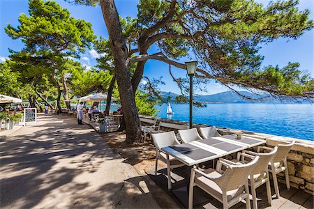 Restaurant Patio in Korcula, Dalmatia, Croatia Foto de stock - Con derechos protegidos, Código: 700-08765369