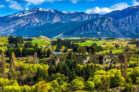 Scenic view of the fertile farmland of the Wakatipu Basin near Queenstown, Otago, New Zealand Photographie de stock - Rights-Managed, Code: 700-08765539