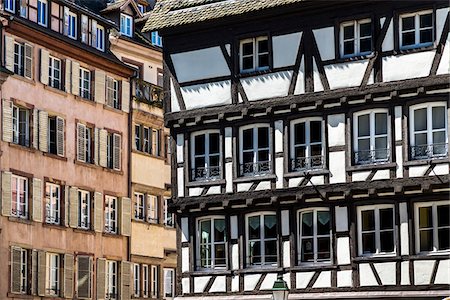 simsearch:700-06543494,k - Architectural detail of the half-timber buildings on Rue Merciere in Strasbourg, France Foto de stock - Con derechos protegidos, Código: 700-08973561