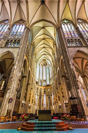 Alter and vaulted ceilings inside the Cologne Cathedral in Cologne (Koln), Germany Stock Photo - Rights-Managed, Code: 700-08973647