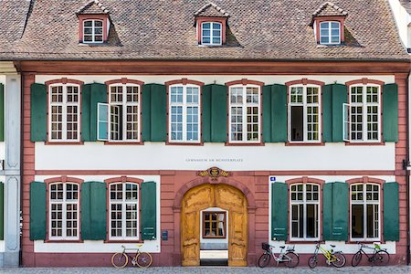 Gymnasium at Munsterplatz in Basel, Switzerland Foto de stock - Con derechos protegidos, Código: 700-08986135