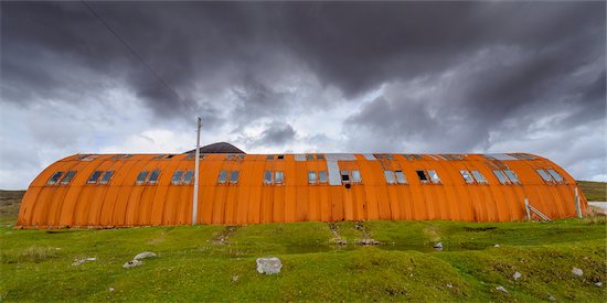 Old rusted warehouse on the Isle of Skye in Scotland, United Kingdom Foto de stock - Derechos protegidos Premium, Artista: Raimund Linke, Código de la imagen: 700-08986317