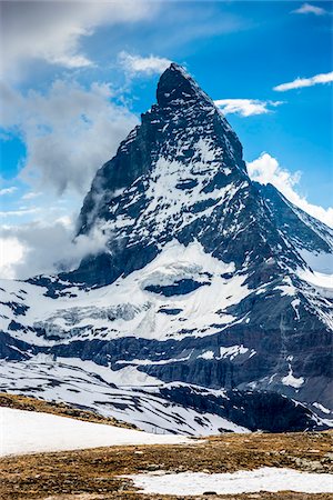 Close-up of the Matterhorn summit in spring near Zermatt in Switzerland Foto de stock - Con derechos protegidos, Código: 700-08986334