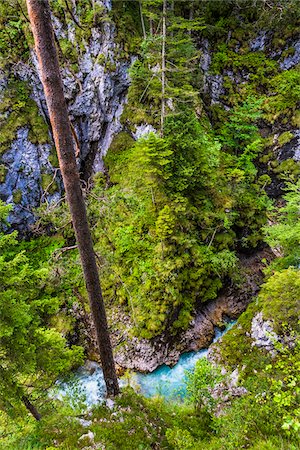 simsearch:633-08726377,k - High angle view of the Leutasch Spirit Gorge (Leutascher Geisterklamm) in Leutasch, Austria Photographie de stock - Rights-Managed, Code: 700-08986435