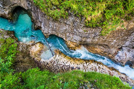 seefeld - High angle view of the Leutasch Spirit Gorge (Leutascher Geisterklamm) in Leutasch, Austria Foto de stock - Con derechos protegidos, Código: 700-08986431