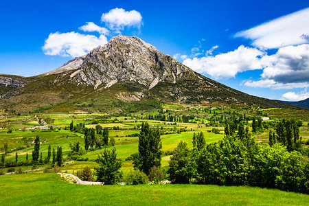 simsearch:862-03889759,k - The community of Valle de Lierp in the Pyrenees in the Province of Huesca, Aragon, Spain Photographie de stock - Rights-Managed, Code: 700-09226544