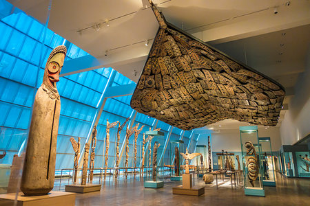 simsearch:841-05782701,k - Sculpture in gallery at the Metropolitan Museum of Art in New York City, New York, USA Photographie de stock - Rights-Managed, Code: 700-09226853