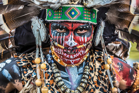 simsearch:700-09227109,k - Close-up portrait of an indigenous tribal dancer at a St Michael Archangel Festival parade in San Miguel de Allende, Mexico Stockbilder - Lizenzpflichtiges, Bildnummer: 700-09227056