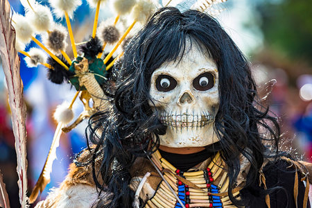 simsearch:700-09227109,k - Indigenous tribal dancer at a St Michael Archangel Festival parade in San Miguel de Allende, Mexico Stockbilder - Lizenzpflichtiges, Bildnummer: 700-09227098