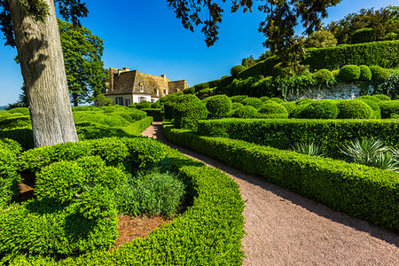 simsearch:700-09236390,k - Les Jardins Suspendus in Chateau de Marqueyssac,  Dordogne, Nouvelle-Aquitaine, France. Foto de stock - Con derechos protegidos, Código: 700-09236396
