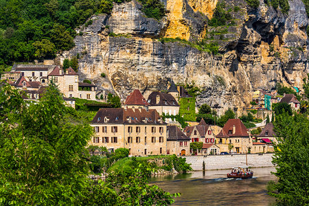 simsearch:700-09236390,k - La Roque-Gageac, Dordogne, Nouvelle-Aquitaine, France. Stock Photo - Rights-Managed, Code: 700-09236426