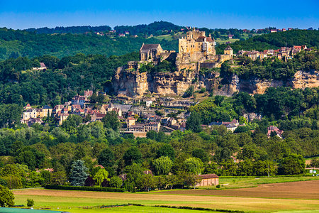simsearch:700-09236390,k - Chateau de Beynac,  Beynac-et-Cazenac in the Dordogne River Valley, Dordogne, Nouvelle-Aquitaine, France. Stock Photo - Rights-Managed, Code: 700-09236434