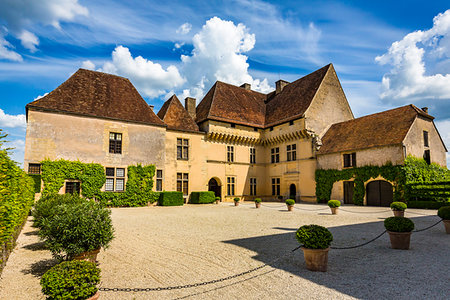 simsearch:700-00328889,k - Chateau de Losse, Dordogne, Nouvelle-Aquitaine, France. Photographie de stock - Rights-Managed, Code: 700-09236466