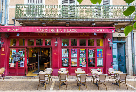 Restaurant in Perigueux, Dordogne, Nouvelle-Aquitaine, France. Photographie de stock - Rights-Managed, Code: 700-09236574