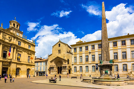 saint trophime church - Place de la Republique, Arles, Provence-Alpes-Cote d'Azur, Provence, France. Stock Photo - Rights-Managed, Code: 700-09236762