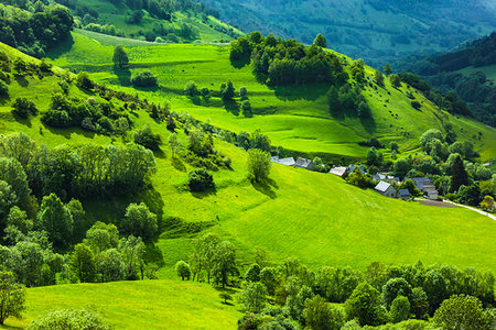 Cires near Bagneres-de-Luchon, Occitanie, Pyrenees, France. Stockbilder - Lizenzpflichtiges, Bildnummer: 700-09236908