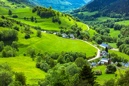 Cires near Bagneres-de-Luchon, Occitanie, Pyrenees, France. Stockbilder - Lizenzpflichtiges, Bildnummer: 700-09236912