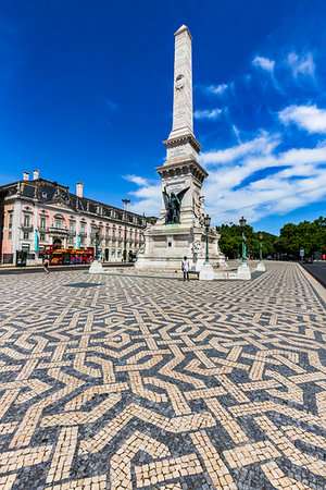 simsearch:700-09237057,k - Restauradores Square (Praaca dos Restauradores), Lisbon, Portugal. Photographie de stock - Rights-Managed, Code: 700-09237023