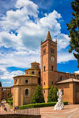 simsearch:700-09237490,k - Monte Oliveto Maggiore abbey, Tuscany, Italy. Foto de stock - Con derechos protegidos, Código: 700-09237458