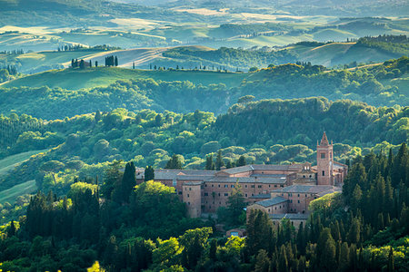 simsearch:700-09237490,k - Monte Oliveto Maggiore abbey, Tuscany, Italy. Foto de stock - Con derechos protegidos, Código: 700-09237462