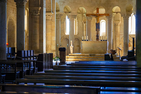 Abbey of Sant'Antimo, Castelnuovo dell'Abate, Tuscany, Italy. Foto de stock - Con derechos protegidos, Código: 700-09237478