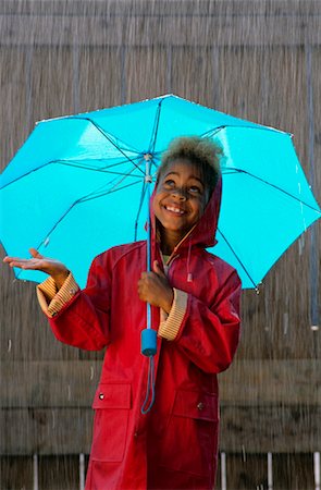 rain little girl - Jeune fille sous le parapluie Photographie de stock - Rights-Managed, Code: 700-00009589