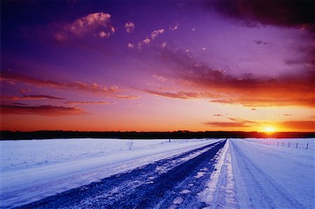 snow road horizon - Road in Winter at Sunset Foto de stock - Con derechos protegidos, Código: 700-00002592