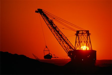 quarry nobody - Mines de charbon au coucher du soleil Estevan Saskatchewan, Canada Photographie de stock - Rights-Managed, Code: 700-00003894