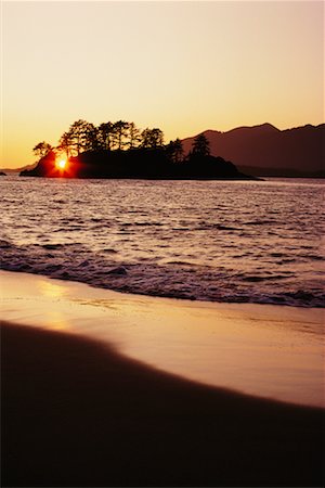 simsearch:700-00169380,k - Clayoquot Sound at Sunset British Columbia, Canada Stock Photo - Rights-Managed, Code: 700-00014986