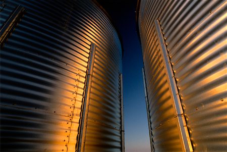 simsearch:700-00030656,k - Grain de stockage bacs (Alberta), Canada Photographie de stock - Rights-Managed, Code: 700-00015147