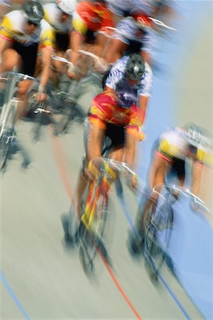 simsearch:700-00522782,k - Verschwommene Sicht der Fahrrad-Rennen Stockbilder - Lizenzpflichtiges, Bildnummer: 700-00016427