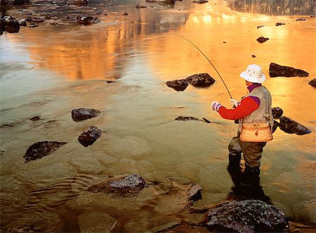 Fly Fishing, Shadow Lake Banff National Park Alberta, Canada Foto de stock - Con derechos protegidos, Código: 700-00016456