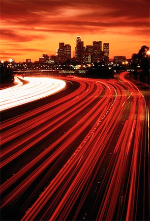 Light Trails on Highway at Sunset Los Angeles, California, USA Foto de stock - Con derechos protegidos, Código: 700-00017073