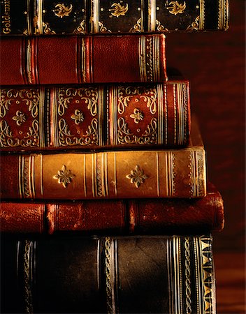 Stack of Antique Books Foto de stock - Con derechos protegidos, Código: 700-00017136