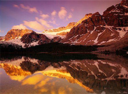 Mount Crowfoot und Bow Lake-Banff-Nationalpark, Alberta, Kanada Stockbilder - Lizenzpflichtiges, Bildnummer: 700-00018788