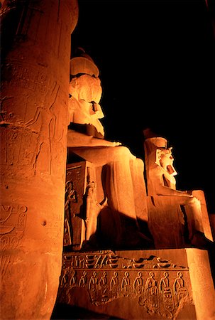 simsearch:700-00795911,k - Ramses II Luxor Tempel Luxor, Ägypten Stockbilder - Lizenzpflichtiges, Bildnummer: 700-00019053