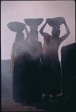 simsearch:700-00085984,k - Women with Pots on Heads Near Jodhpur, India Stock Photo - Rights-Managed, Code: 700-00019494
