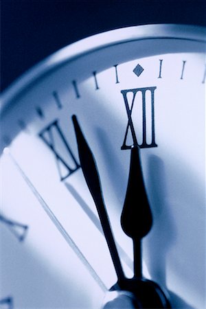 el tiempo se acaba - Close-Up of Clock Face Foto de stock - Con derechos protegidos, Código: 700-00019681