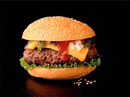 simsearch:700-06714108,k - Cheeseburger Stock Photo - Rights-Managed, Code: 700-00019868