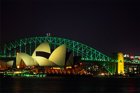simsearch:700-00057875,k - Opera House at Night Sydney, Australia Foto de stock - Con derechos protegidos, Código: 700-00010767