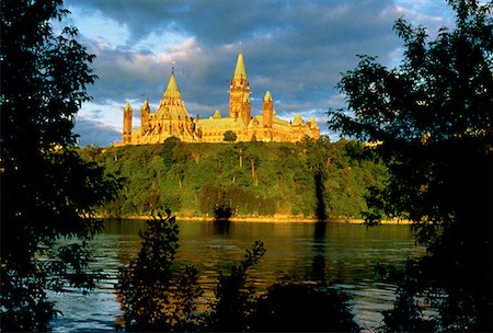 rio ottawa - Parliament Buildings Ottawa, Ontario, Canada Foto de stock - Direito Controlado, Número: 700-00011275