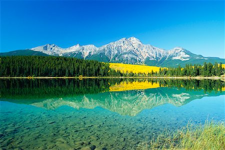 simsearch:700-00027572,k - Pyramid Mountain Jasper National Park Alberta, Canada Foto de stock - Con derechos protegidos, Código: 700-00011362