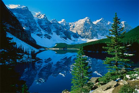 Moraine Lake Banff National Park Alberta, Canada Foto de stock - Direito Controlado, Número: 700-00012221