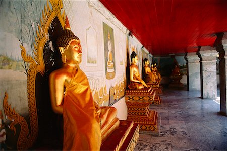 Gold Buddhas Wat Doi Suthep, Chiang Mai Thailand Foto de stock - Con derechos protegidos, Código: 700-00012407