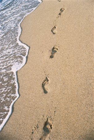 simsearch:700-00045425,k - Footprints in the Sand Maui, Hawaii, USA Stock Photo - Rights-Managed, Code: 700-00012414