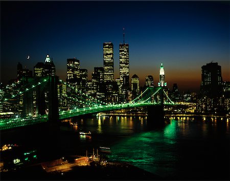 Brooklyn Bridge und die Skyline der Stadt bei Nacht New York, New York, USA Stockbilder - Lizenzpflichtiges, Bildnummer: 700-00012745