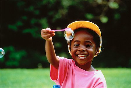 simsearch:700-00015310,k - Child Blowing Bubbles Foto de stock - Con derechos protegidos, Código: 700-00012753