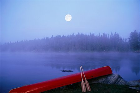 simsearch:700-00032782,k - Canoe by Tom Thomson Lake Algonquin Provincial Park Ontario, Canada Foto de stock - Con derechos protegidos, Código: 700-00012921