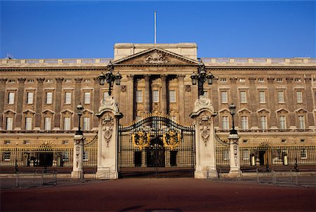 simsearch:614-03684735,k - Buckingham Palace London, England Stock Photo - Rights-Managed, Code: 700-00013252